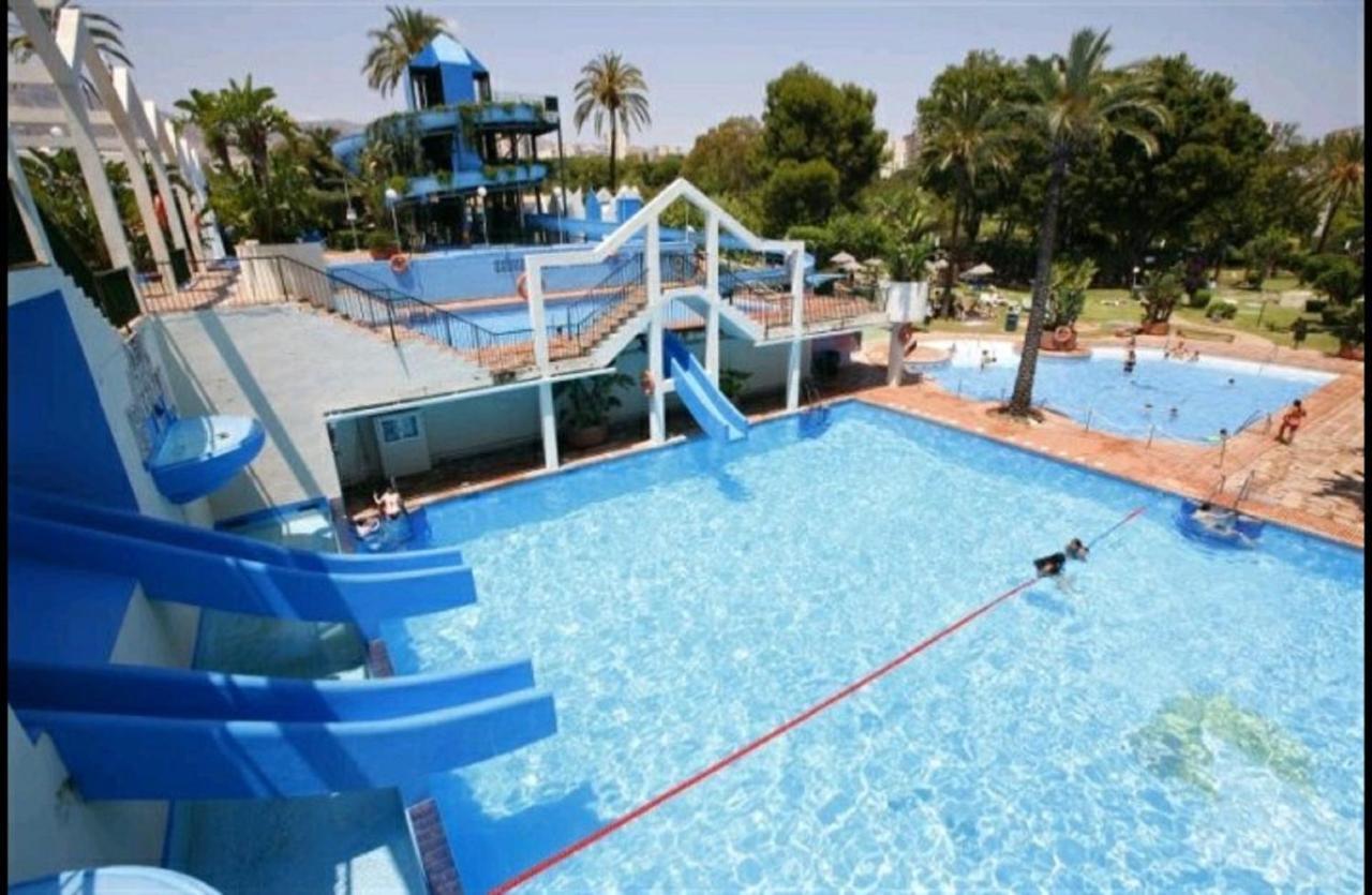 Benalbeach Holidays ベナルマデナ エクステリア 写真