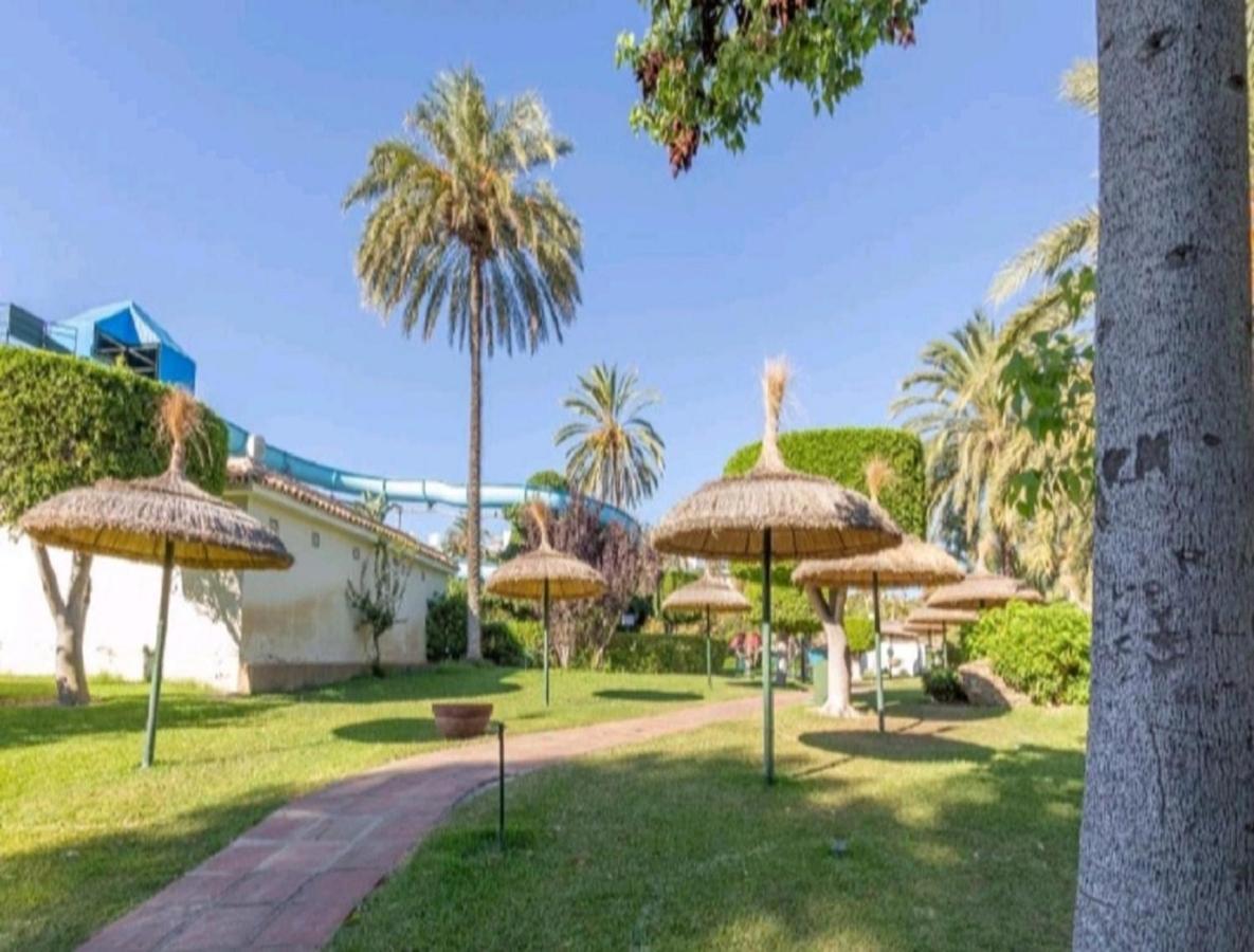 Benalbeach Holidays ベナルマデナ エクステリア 写真